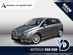 Mercedes-Benz B-klasse - 180 Navi / Trekhaak / Parkeer assistent / stoelverwarming