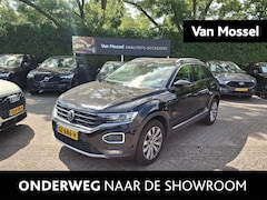 Volkswagen T-Roc - 1.5 TSI Style | TREKHAAK | VIRTUAL COCKPIT | CAMERA | KLIMAATREGELING | NAVIGATIE