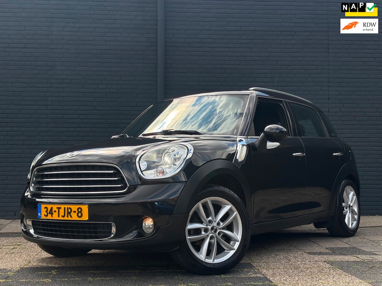 MINI Countryman - 1.6 Cooper Business Line | Pano | Navi | NAP - AutoWereld.nl