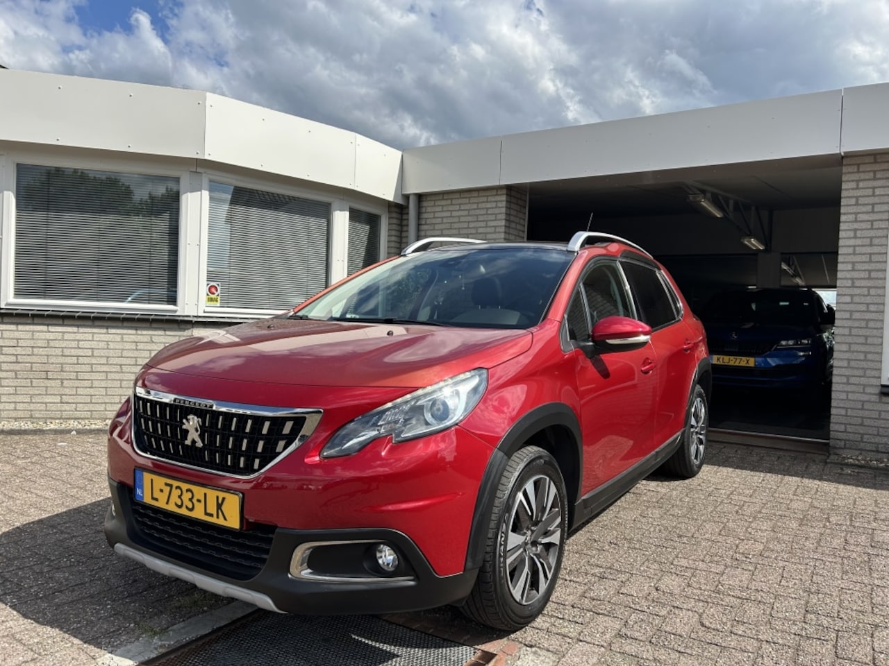 Peugeot 2008 - 1.2 110pk Allure Navi / Pano Dak - AutoWereld.nl