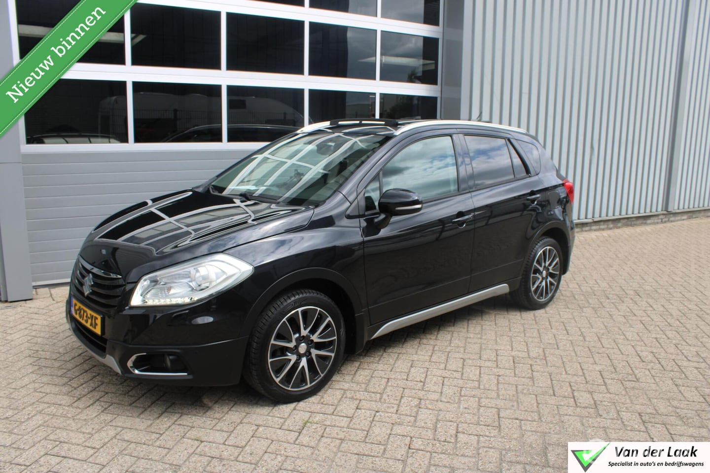 Suzuki SX4 S-Cross - 1.6 High Executive | Panoramadak | Leer met stoelverwarming | Boekjes. - AutoWereld.nl