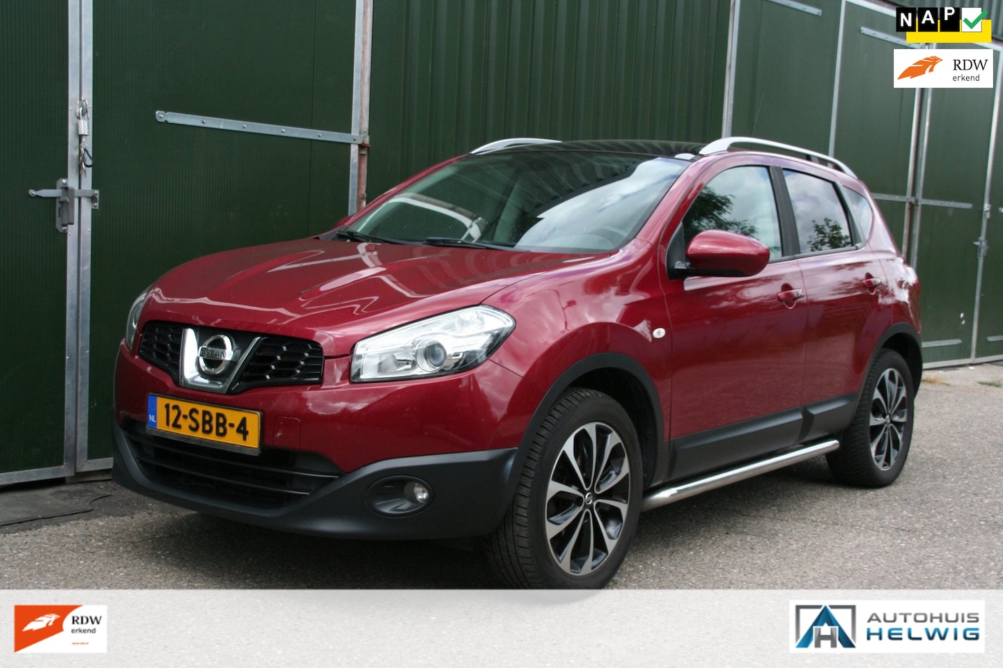 Nissan Qashqai - 1.6 Connect Edition 1.6 Connect Edition, PANORAMADAK, NAVIGATIE, CAMERA, AIRCO, TREKHAAK - AutoWereld.nl