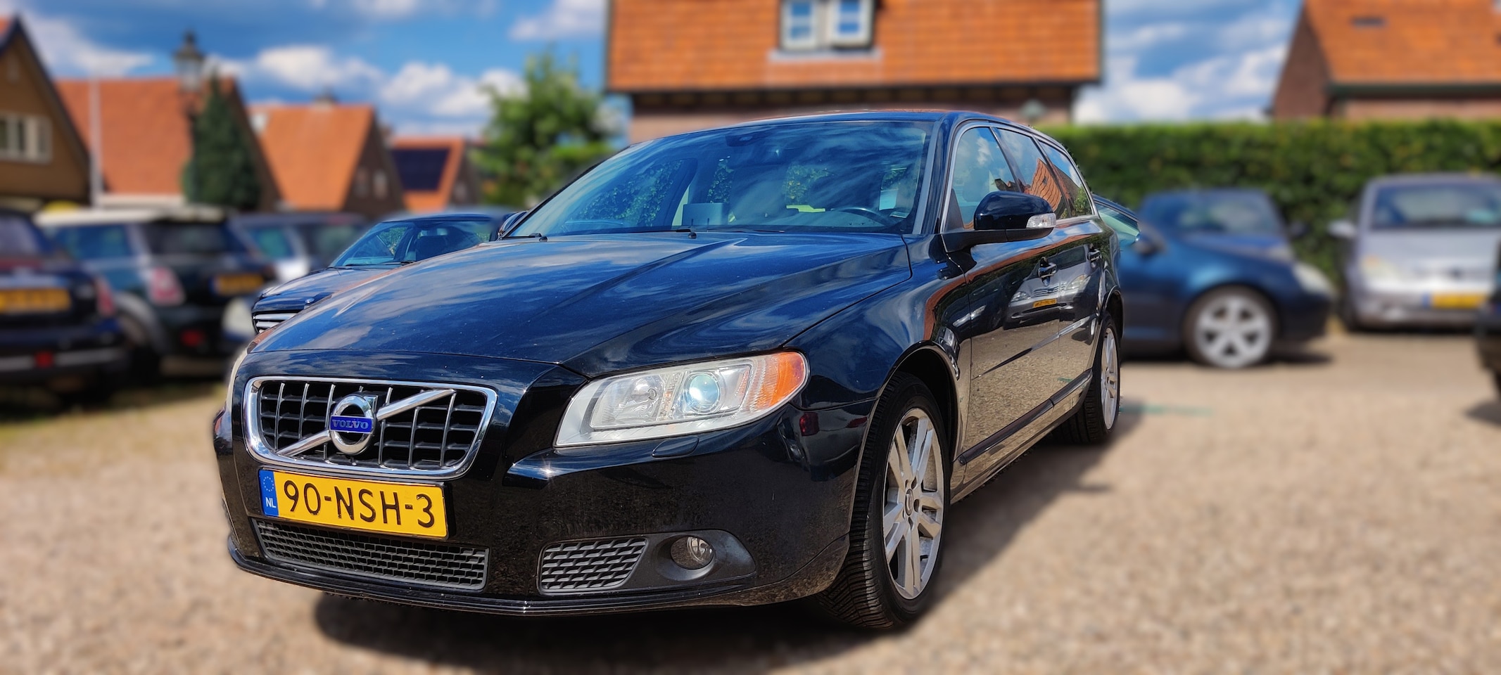 Volvo V70 - 2.0T Summum Lederen bekleding, airco, cruise control.