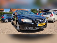 Volvo V70 - 2.0T Summum Lederen bekleding, airco, cruise control.