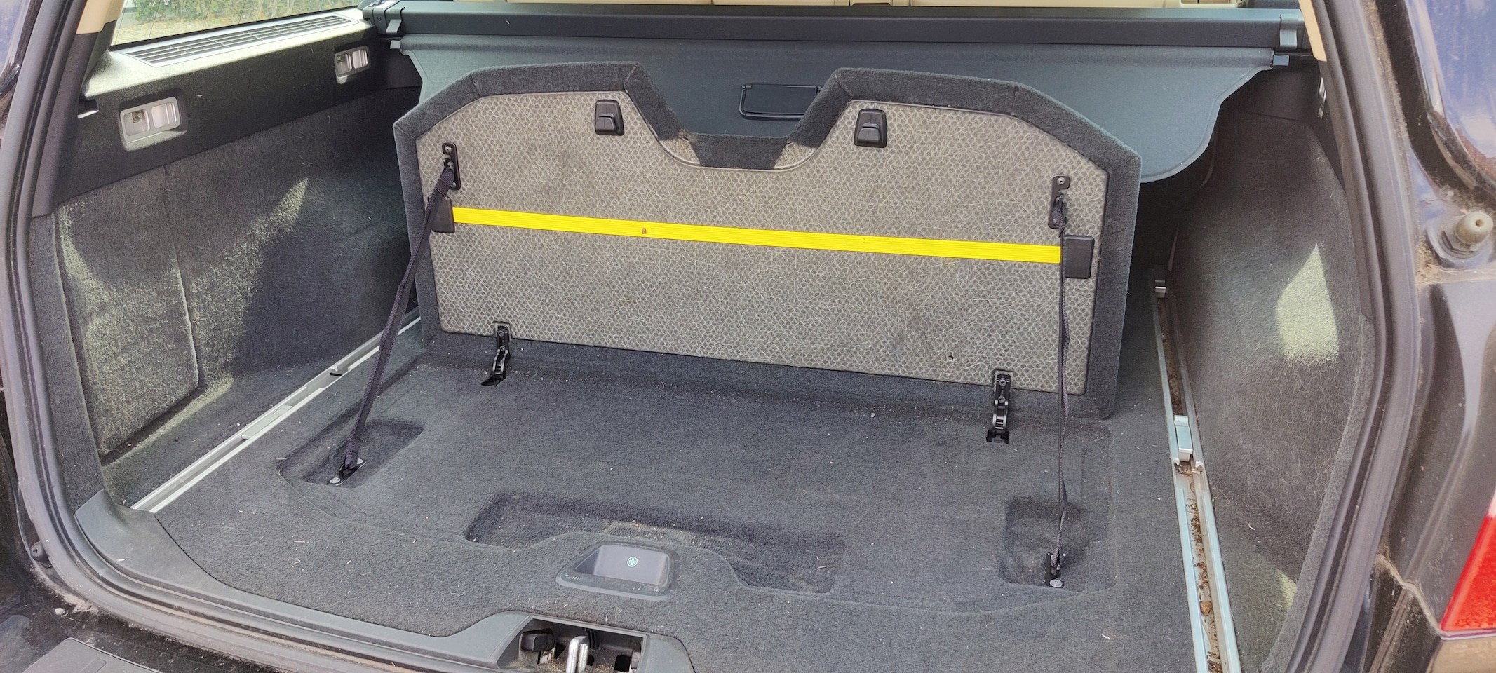 Volvo V70 - 2.0T Summum Lederen bekleding, airco, cruise control.