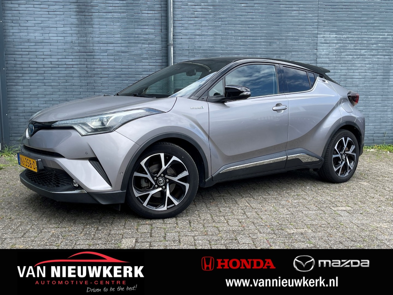 Toyota C-HR - 1.8 Hybrid 122pk Automaat Bi-Tone Plus | JBL Audio | Stoel/Stuurverwarming | Blindspot | N - AutoWereld.nl