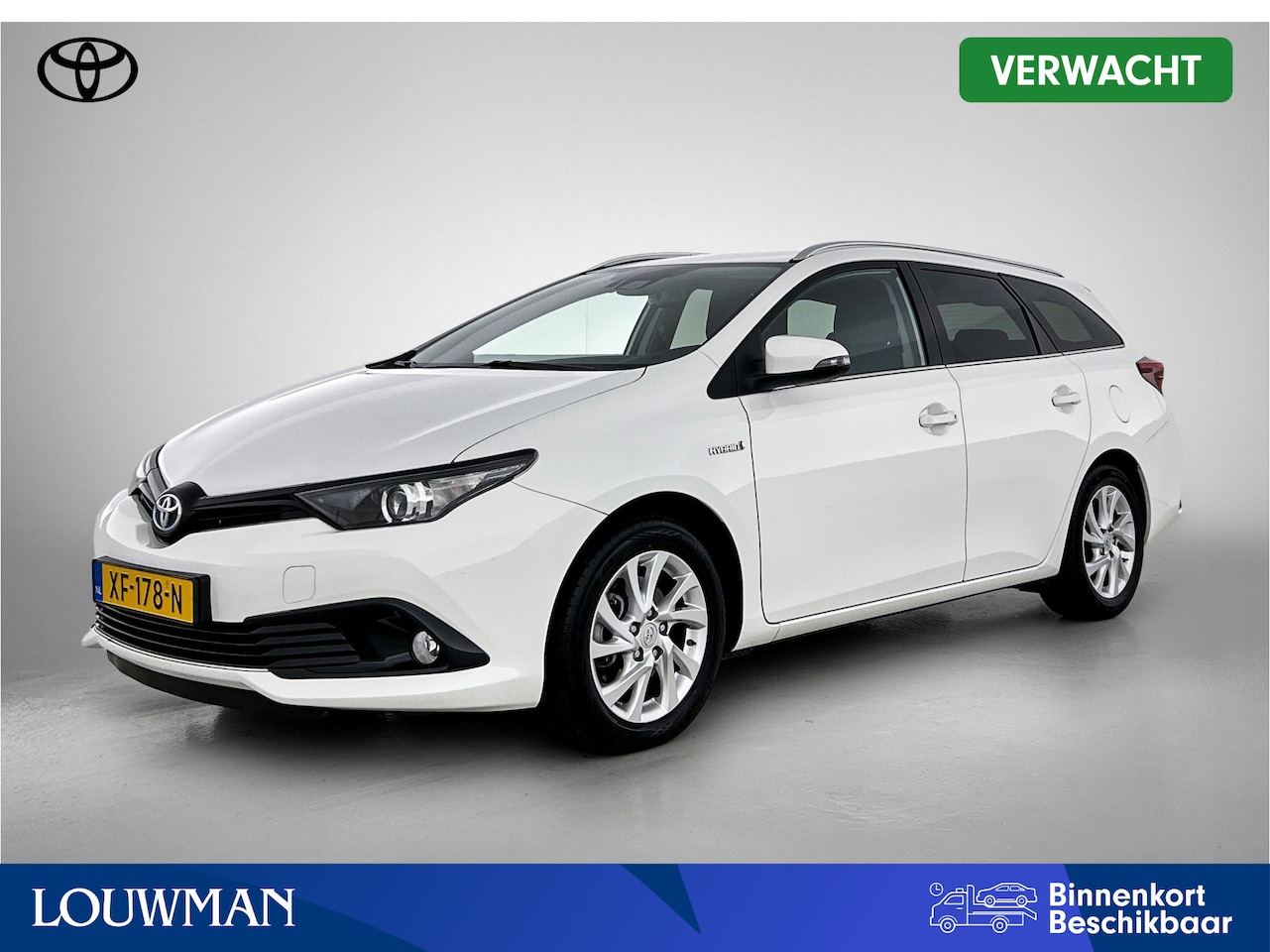 Toyota Auris Touring Sports - 1.8 Hybrid Energy Plus | Nederlandse Auto | Dealer Onderhouden | Trekhaak | Navigatie | PD - AutoWereld.nl