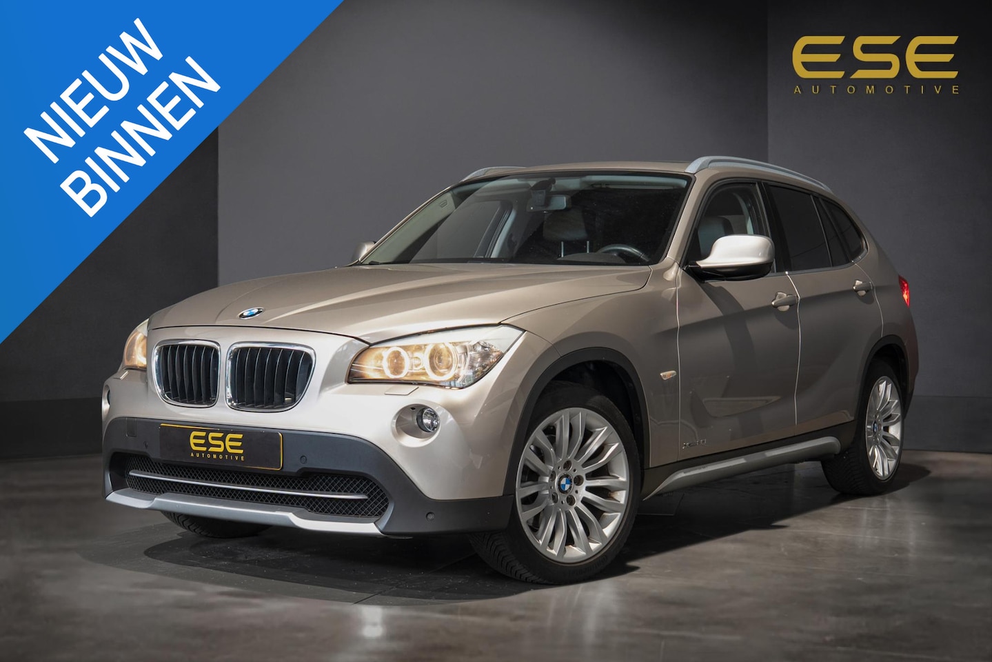 BMW X1 - xDrive20i Business | Navigatie | Pano | Cruise | Airco - AutoWereld.nl