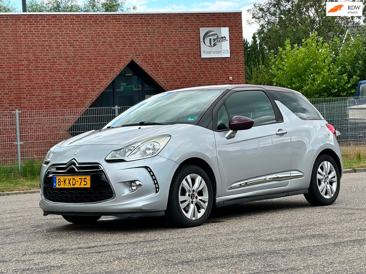 Citroën DS3 - 1.6 VTi So Chic Automaat*Cruise*Clima*Parkeersensoren*LM velgen* - AutoWereld.nl