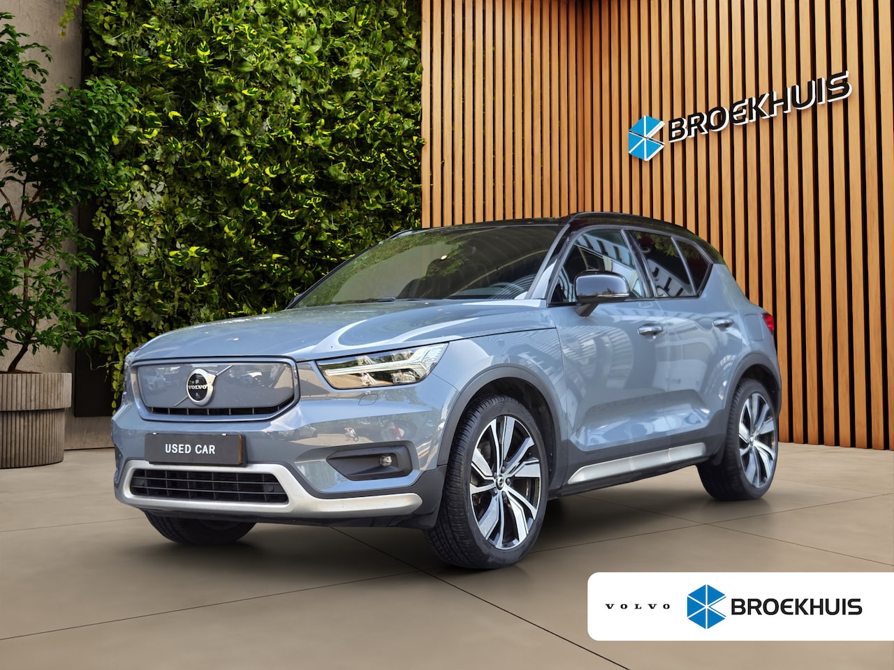 Volvo XC40 - Recharge P8 AWD 408pk R-Design | Trekhaak | 360 Camera | Memory | Harman/Kardon - AutoWereld.nl