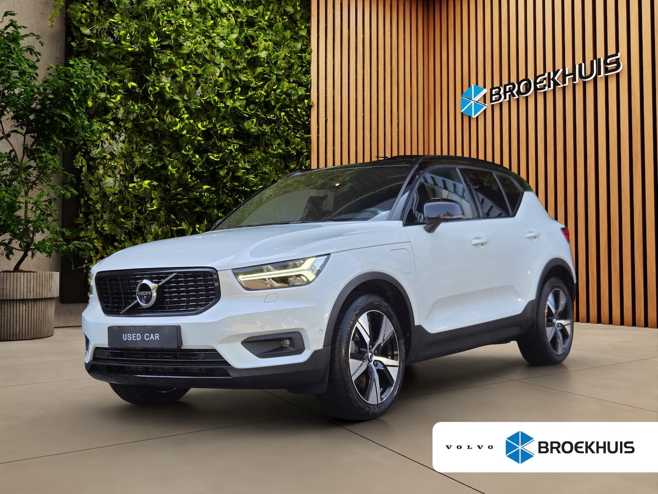 Volvo XC40 - 1.5 T4 Recharge R-Design | Trekhaak | 360 Camera | Pano | Memory | Harman/Kardon - AutoWereld.nl