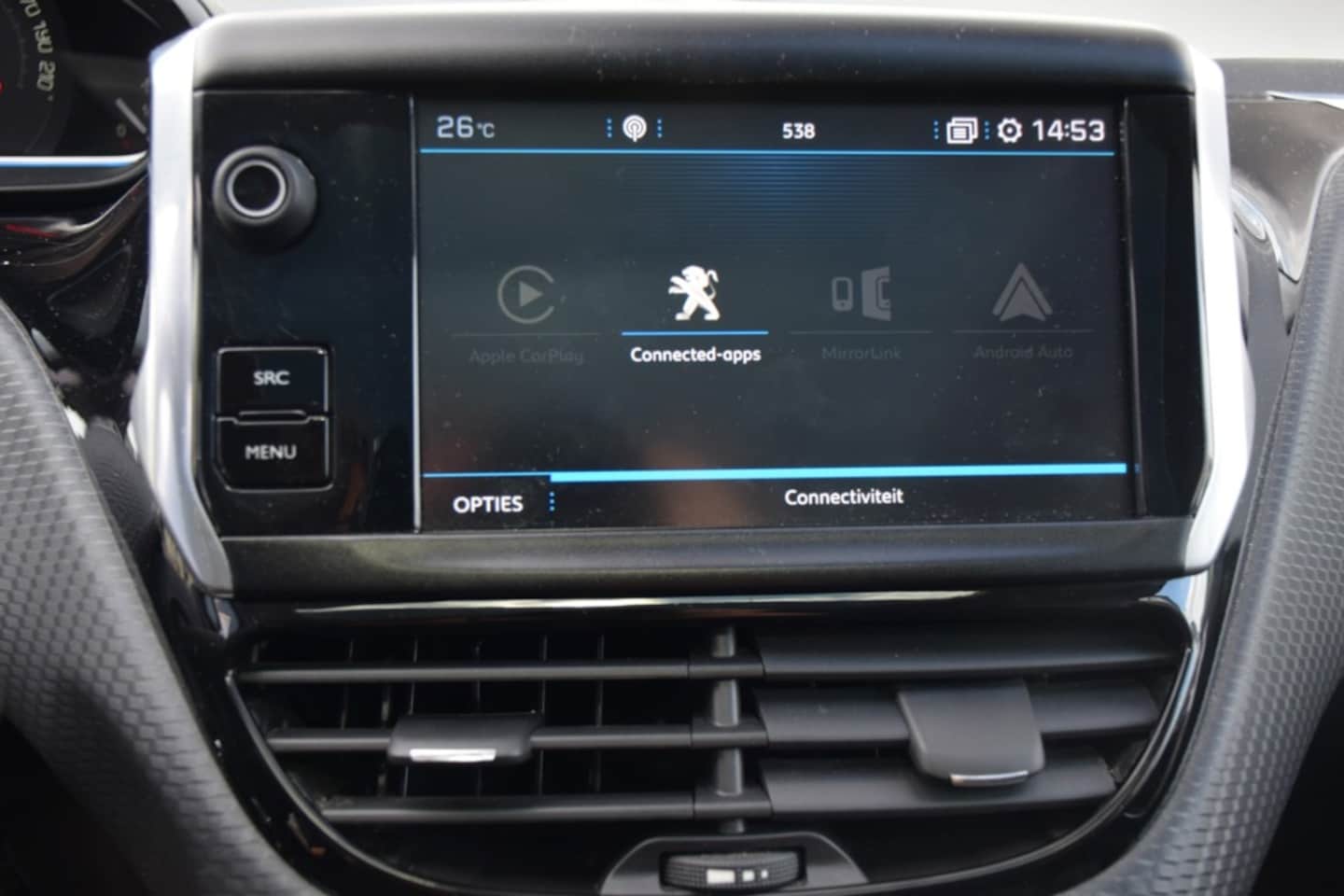 Peugeot 2008 - 1.2 PureTech Allure 1.2 PureTech Allure, Camera, Trekhaak, Carplay, Panoramadak, nieuwe dist. riem, 1/2 leder
