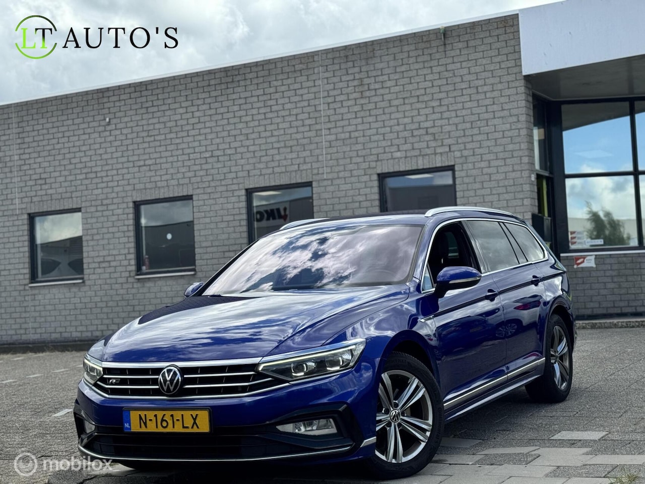 Volkswagen Passat Variant - 2.0 TDI R-Line Business +|IQ Light - AutoWereld.nl