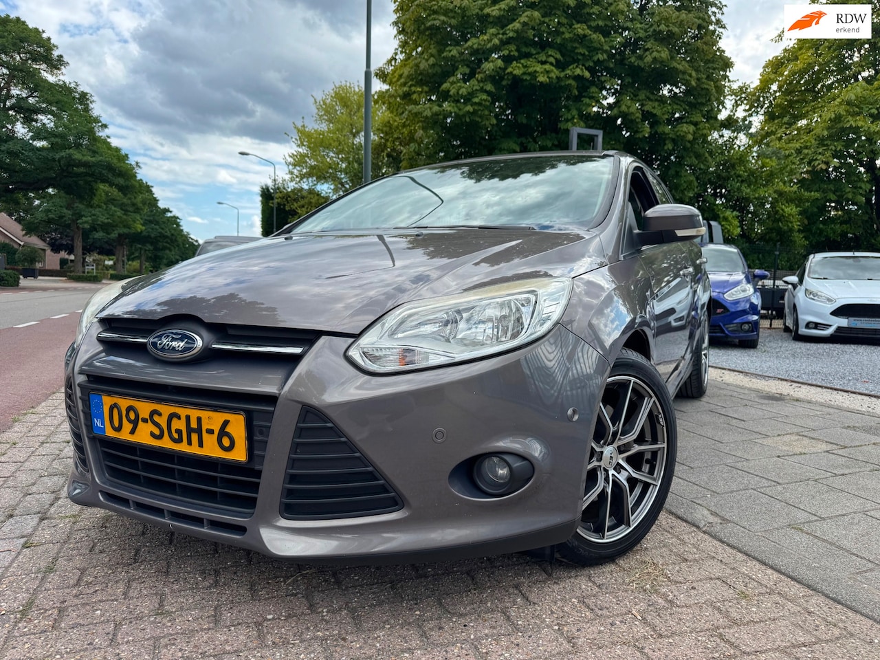 Ford Focus Wagon - 1.6 EcoBoost A-C Elek Pakket Lmv Pdc Navi - AutoWereld.nl