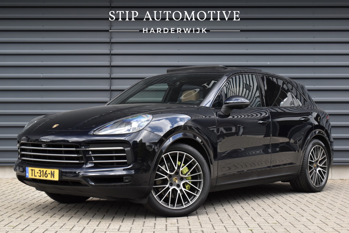 Porsche Cayenne - 3.0 E-Hybrid 462pk Sport Chrono | Pano | Trekhaak | 360 Camera | Bose | Stuurverwarming | - AutoWereld.nl