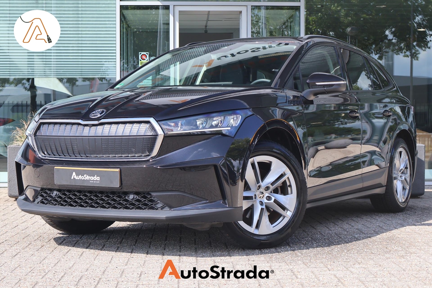 Skoda Enyaq iV - 60 Elektromotor 180pk SoH 92% I Navi I Stoelverwarming I Camera I Carplay I Trekhaak - AutoWereld.nl