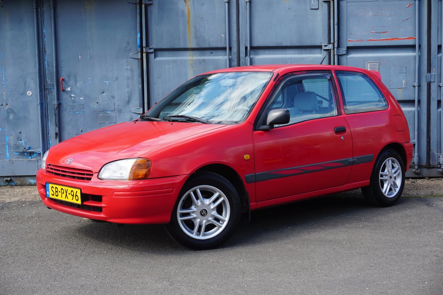 Toyota Starlet - 1.3-16V | Trekhaak |Stuurbekrachtiging | APK 31-08-2027 | - AutoWereld.nl