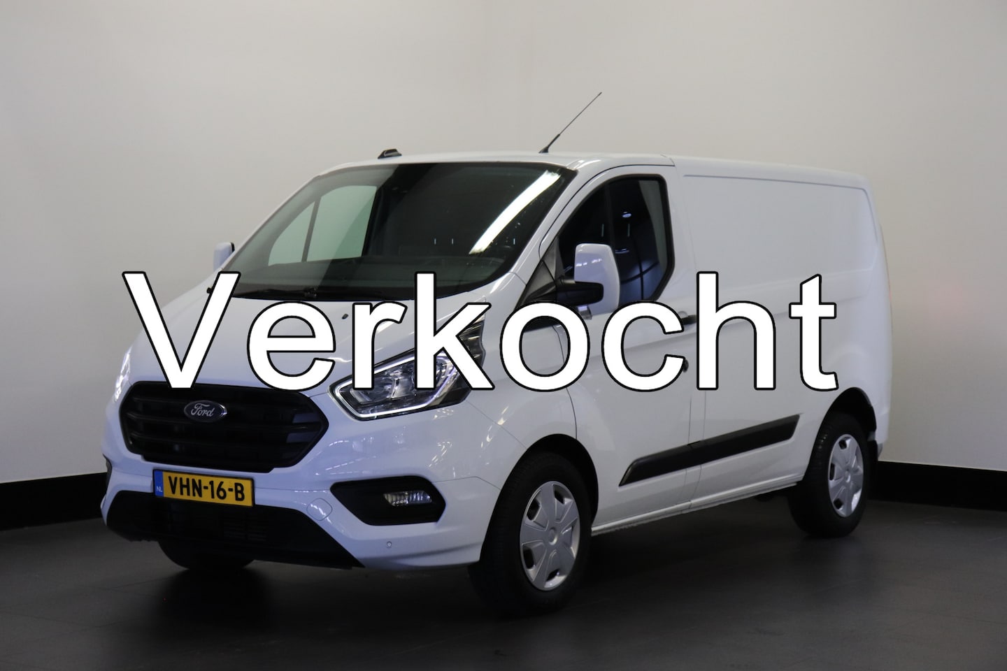 Ford Transit Custom - 2.0 TDCI 130PK Automaat EURO 6 - Airco - Cruise - Camera - €11.900,- Excl. - AutoWereld.nl