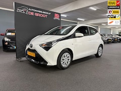 Toyota Aygo - 1.0 VVT-i x-play/ NL auto/ 18.479 KM/ Achteruitrijcamera/ 5 deurs