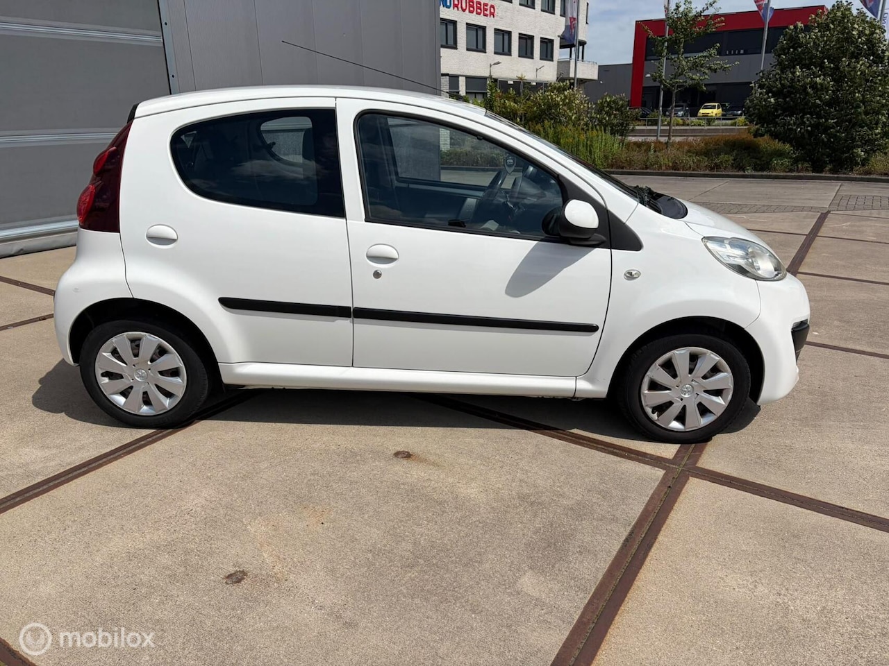 Peugeot 107 - 1.0 Active 1.0 Active - AutoWereld.nl