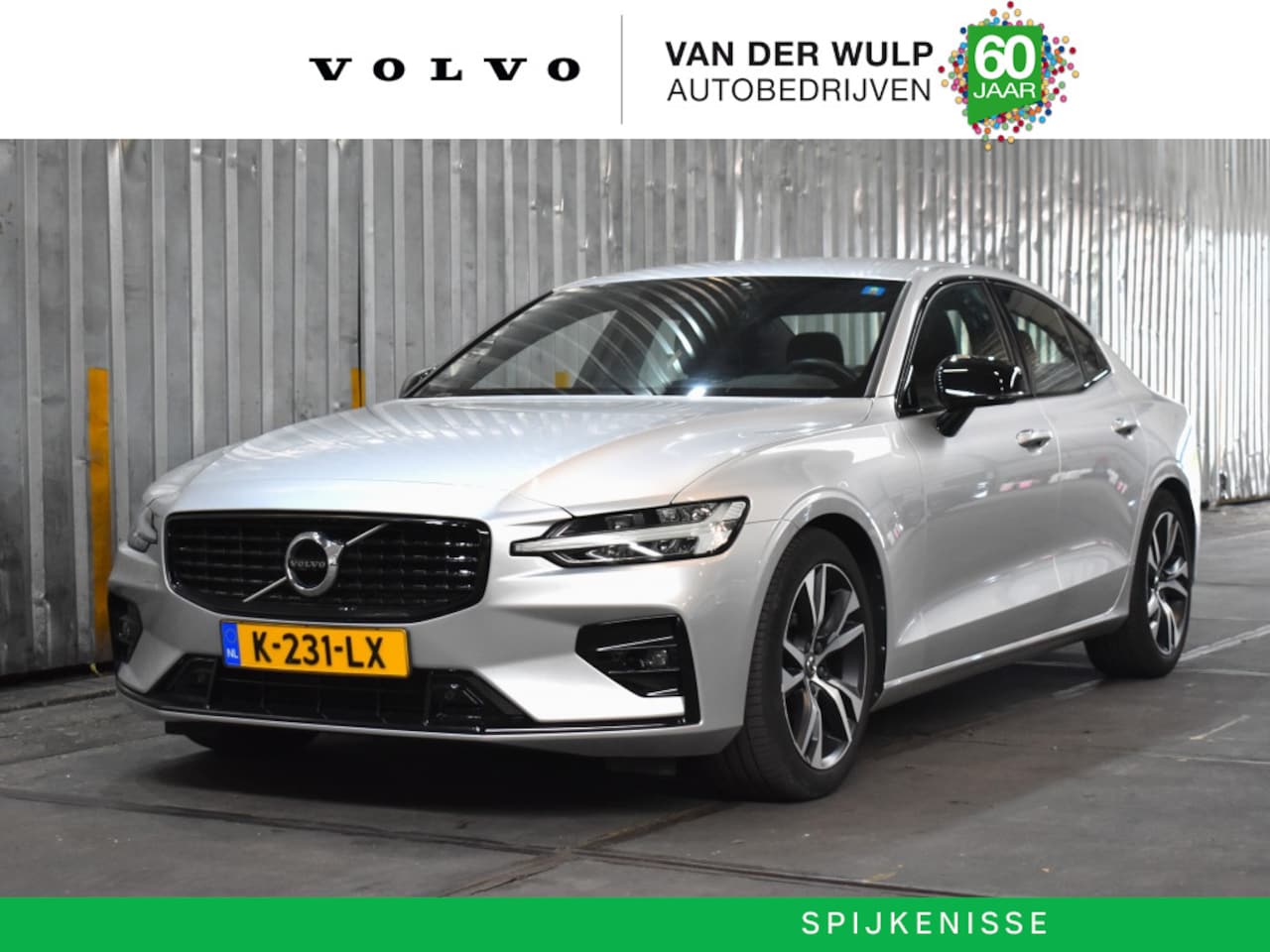 Volvo S60 - B4 197PK R-Design | Trekhaak | BLIS | Harman/Kardon | Keyless Entry | - AutoWereld.nl