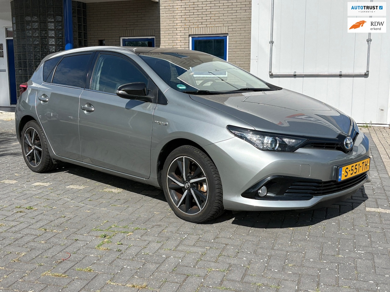 Toyota Auris - 1.8 Hybrid Dynamic Ultimate/Cam/Navi/Ecc - AutoWereld.nl