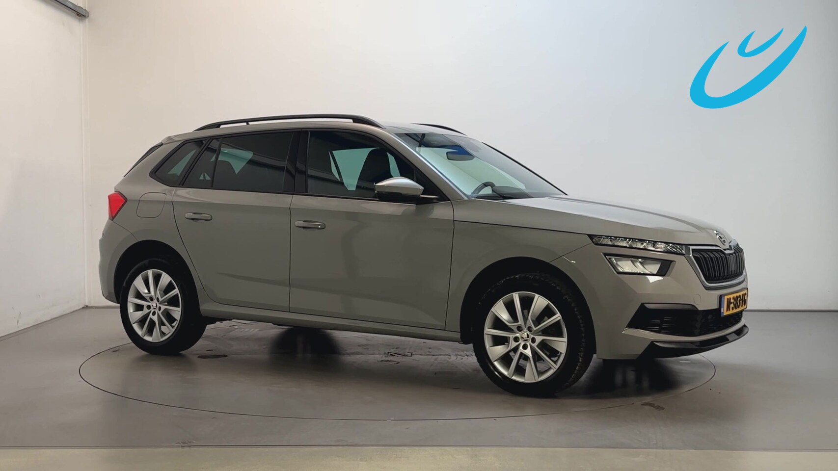 Skoda Kamiq - 1.0 TSI 110pk DSG Sport Business Virtual Cockpit DAB+ Parkeersensoren App-Connect - AutoWereld.nl