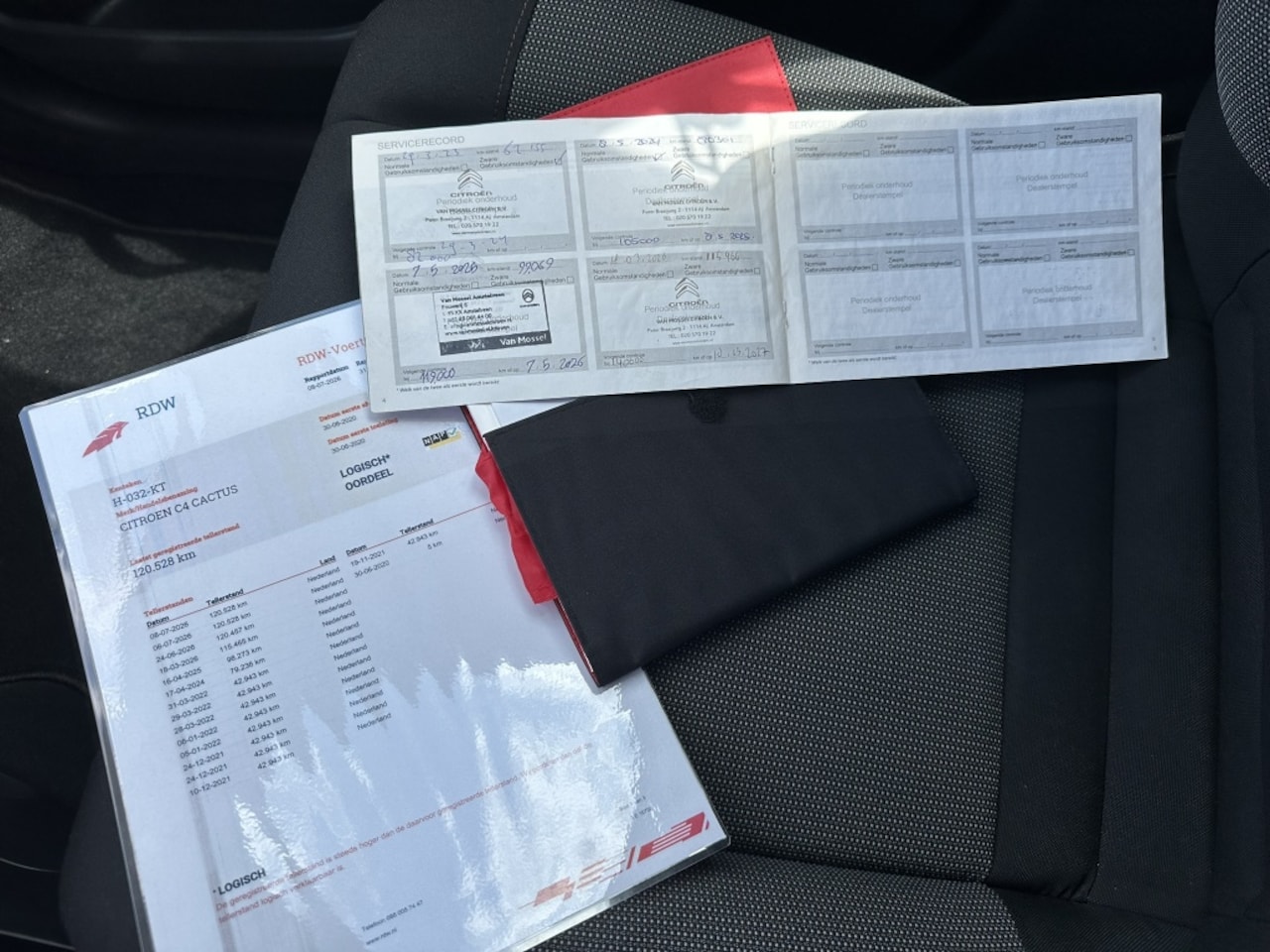 Citroën C4 Cactus - 1.2 110PK Business Navi/Carplay/PDC