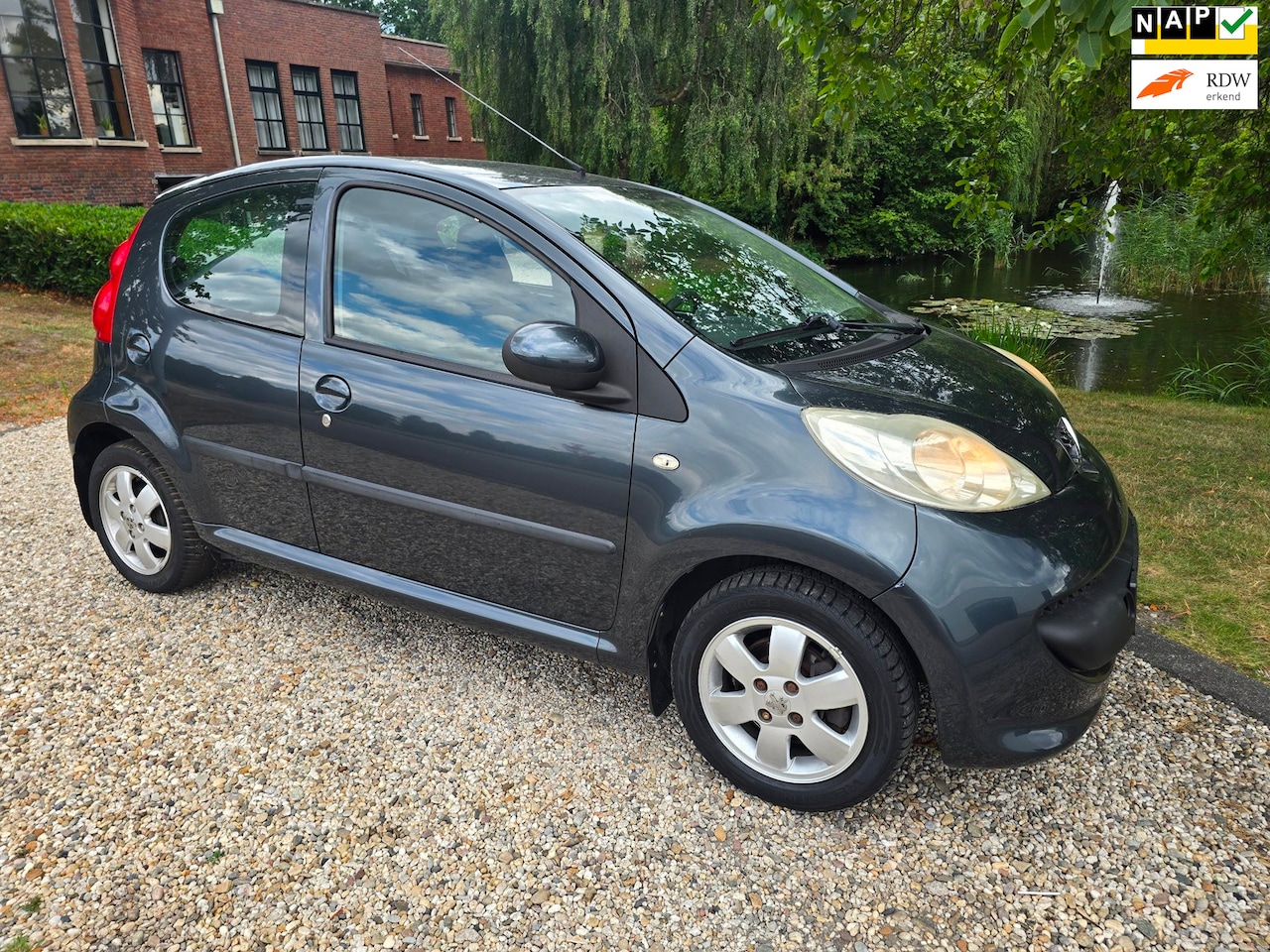 Peugeot 107 - 1.0-12V XS 1.0-12V XS - AutoWereld.nl