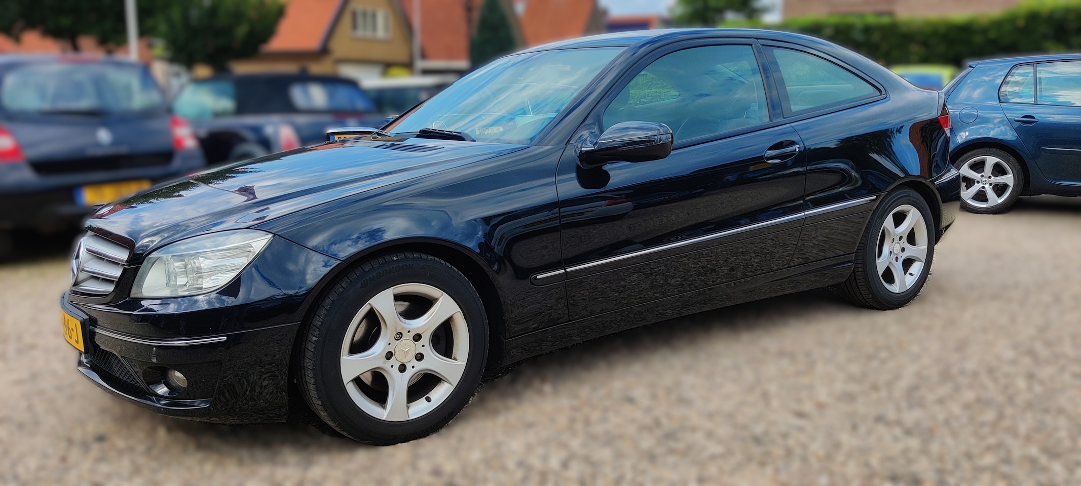 Mercedes-Benz CLC-klasse - 200 K. Airco, cruise control, boekjes aanwezig).