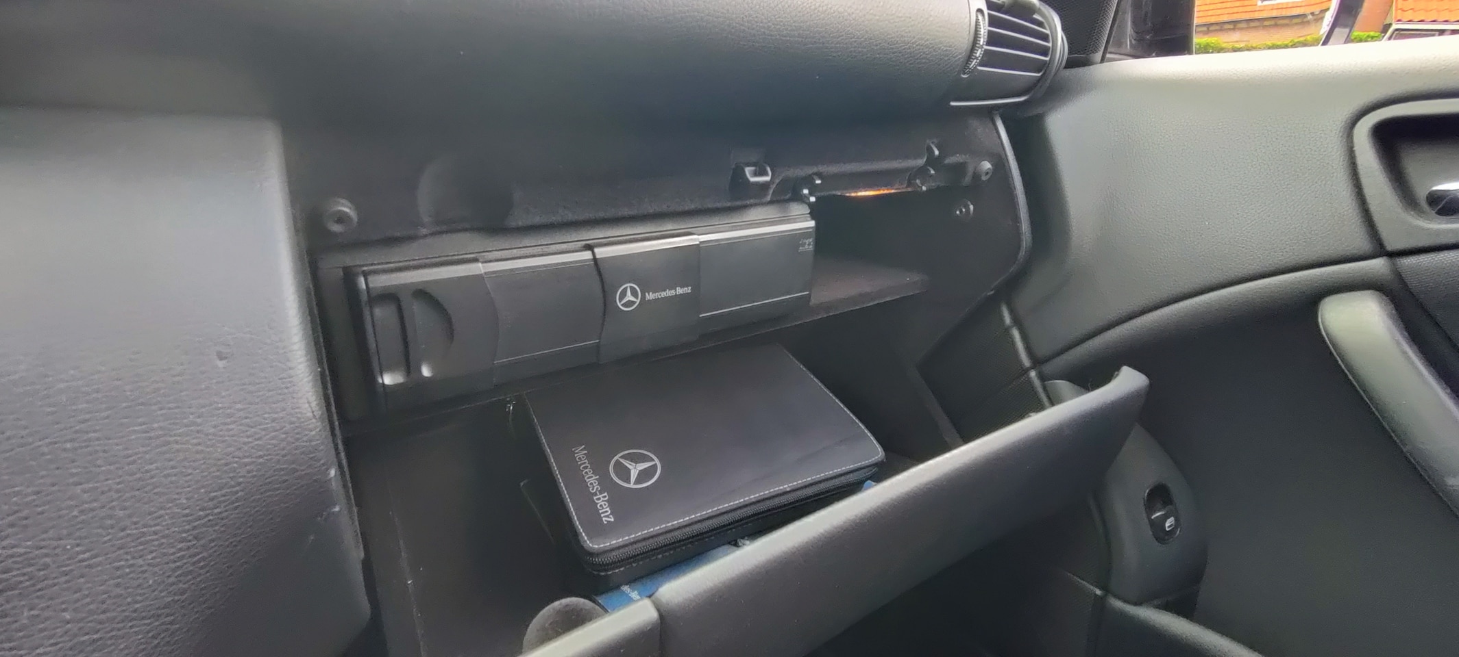 Mercedes-Benz CLC-klasse - 200 K. Airco, cruise control, boekjes aanwezig).
