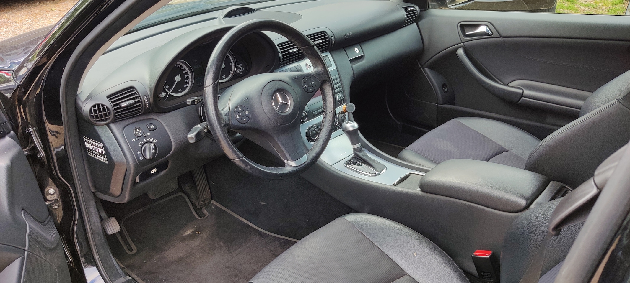 Mercedes-Benz CLC-klasse - 200 K. Airco, cruise control, boekjes aanwezig).