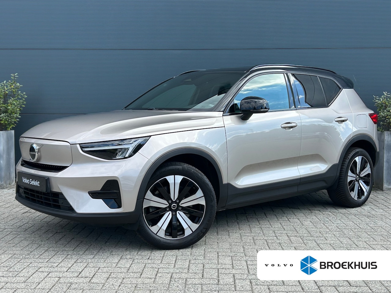 Volvo XC40 - Recharge Core | Camera | Warmtepomp | Stoelverwarming | Apple Carplay | - AutoWereld.nl