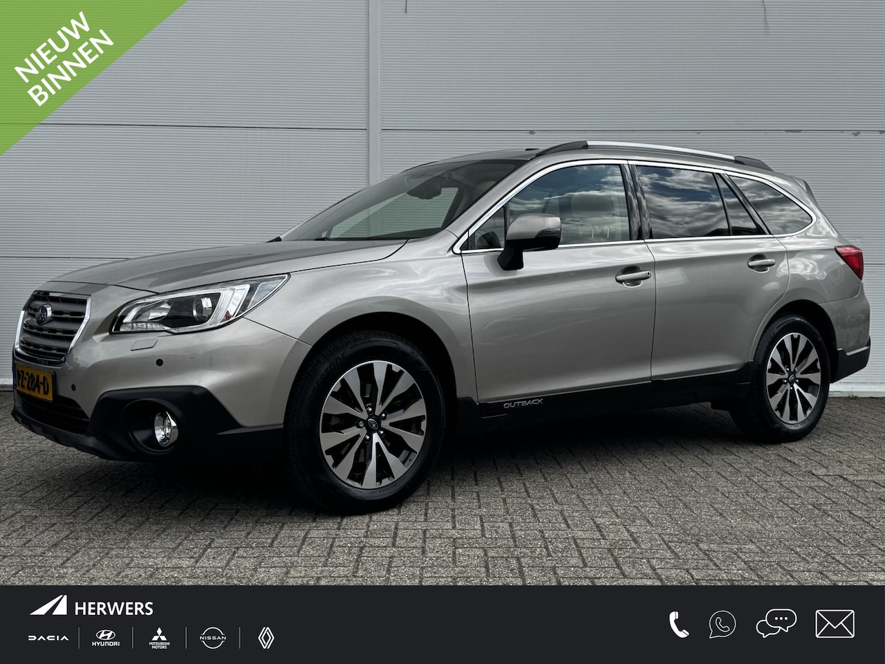 Subaru Outback - 2.5i Premium / Trekhaak 2000 kg / 10-2017 / duurste uitvoering / zeer nette auto / goed on - AutoWereld.nl