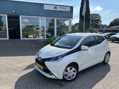 Toyota Aygo - 1.0 VVT-i x-nav Apple Carplay