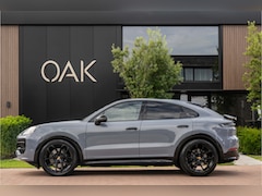 Porsche Cayenne Coupé - 3.0 E-Hybrid | SportDesign | Panorama | Leder | ACC | Trekhaak | 22"LM | Soft Close | NL A