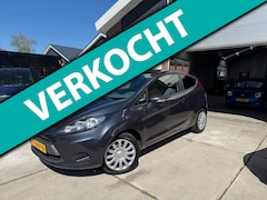 Ford Fiesta - 1.25 Trend |NIEUWE APK|LAGE KM|AIRCO|ELECT.RAMEN|CENTRL.DEUREN|AUX|2 SLEUTELS|MULTIFUNCT.S