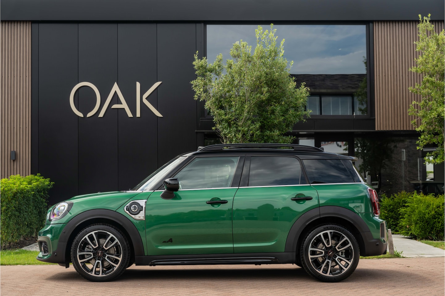 MINI Countryman - 1.5 Cooper SE Hybrid ALL4 | JCW-Trim | Navi | Panorama | Chester Leder | Memory | H&K | He - AutoWereld.nl