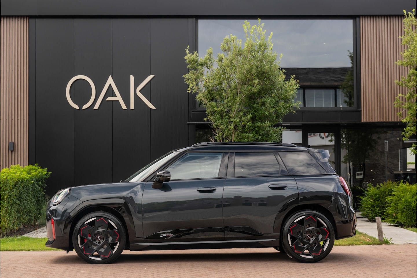 MINI Aceman - E JCW John Cooper Works L 54.2 kWh | Panorama | H&K | 19"LM | Legend Grey - AutoWereld.nl