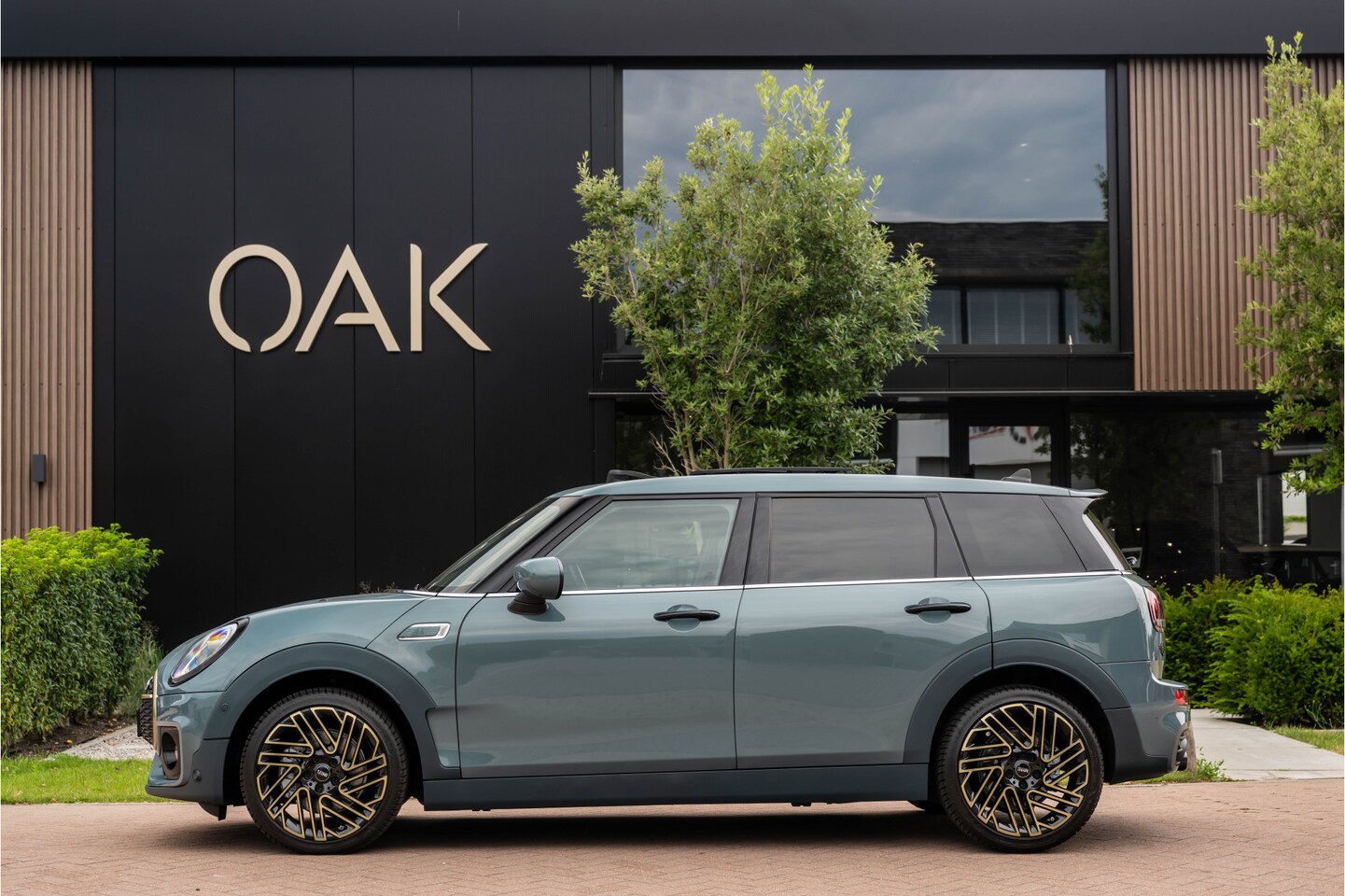 MINI Clubman - 2.0 Cooper S Untold Edition F1 Aut. | JCW-Trim | Panorama | Lounge Leder | Memory | H&K | - AutoWereld.nl