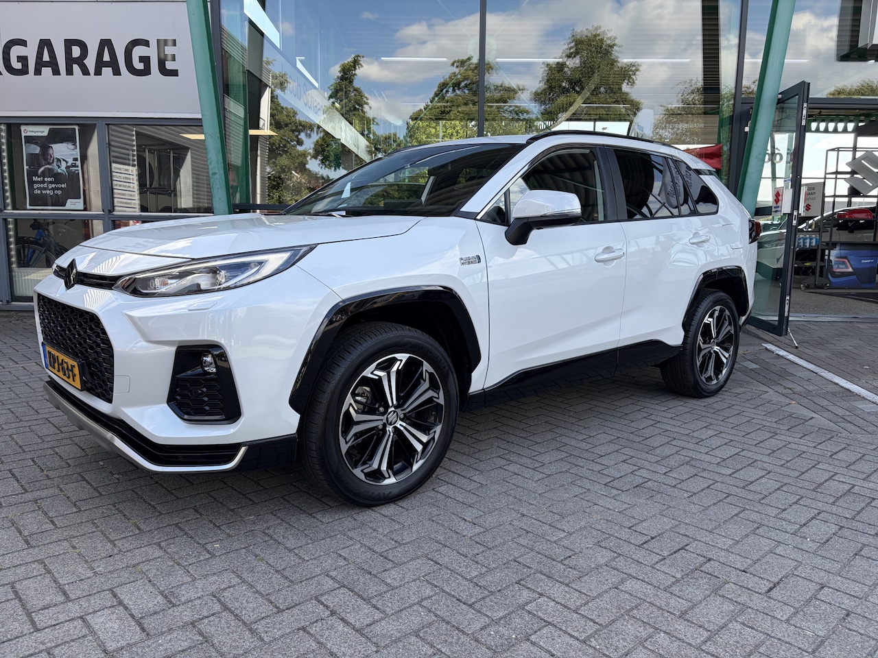 Suzuki Across - 2.5 Plug-in Hybrid Style Automaat 185pk | Apple Carplay/Android Auto | Achteruitrijcamera - AutoWereld.nl