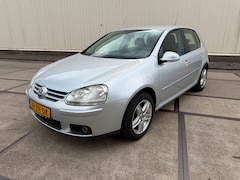 Volkswagen Golf - 1.6 Trendline