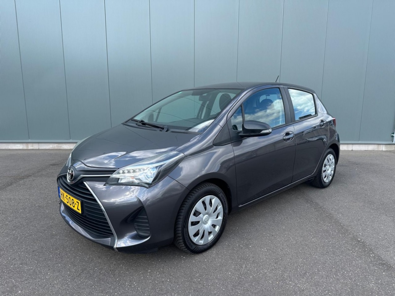 Toyota Yaris - 1.3 VVT-i Aspiration CAMERA | ONDERHOUDSBOEKJE | NAP ! - AutoWereld.nl