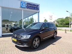 Volkswagen Tiguan - 2.0TSI 190pk 4Motion Highline 7P Trekhaak 2400kg/PDC/Camera/Adap cruise