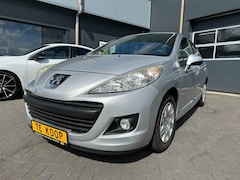 Peugeot 207 - 1.4 met airco, cruise control, PDC