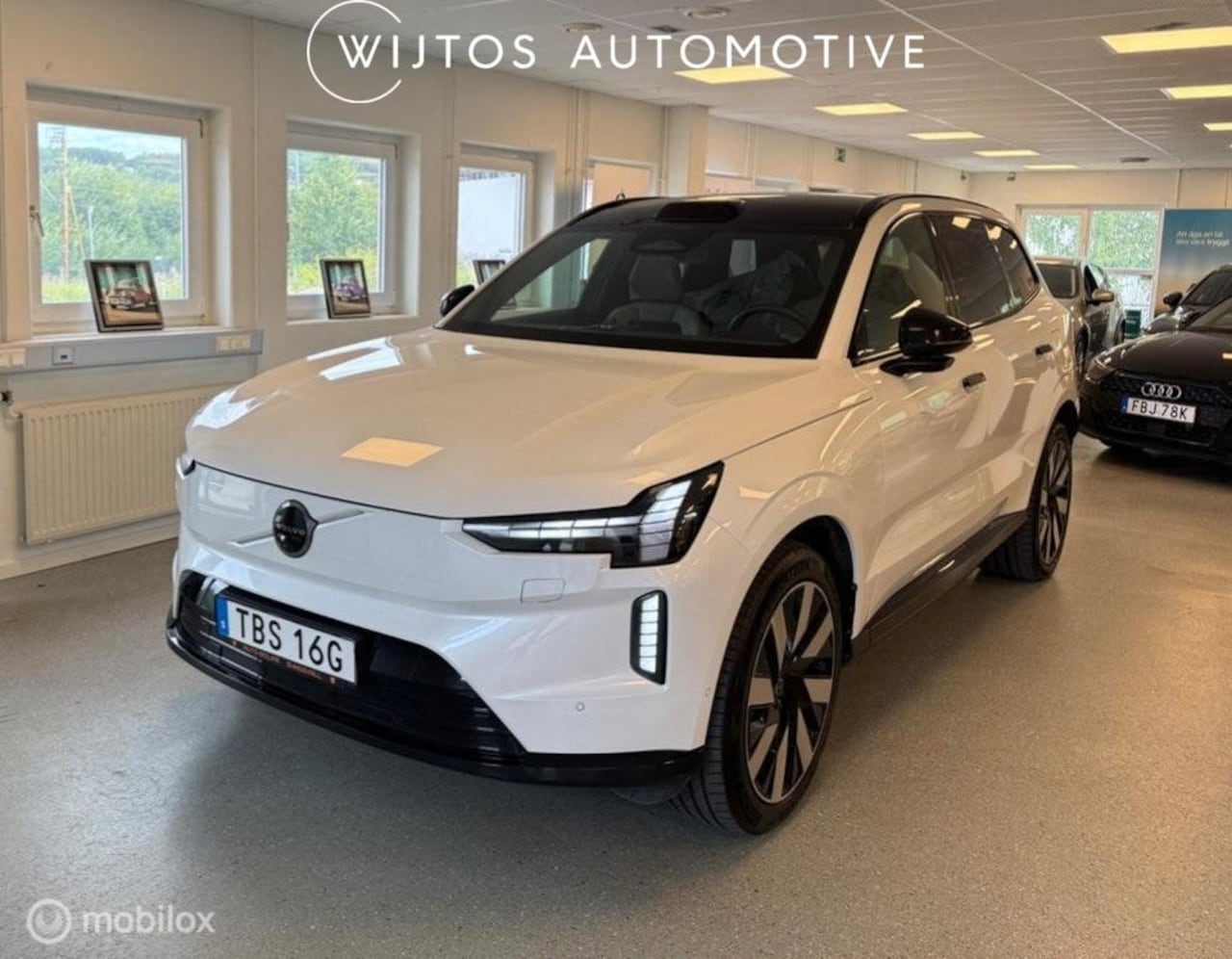 Volvo EX90 - Twin Motor Ultra 7p. 111 kWh, pano, B&W, trekhaak - AutoWereld.nl