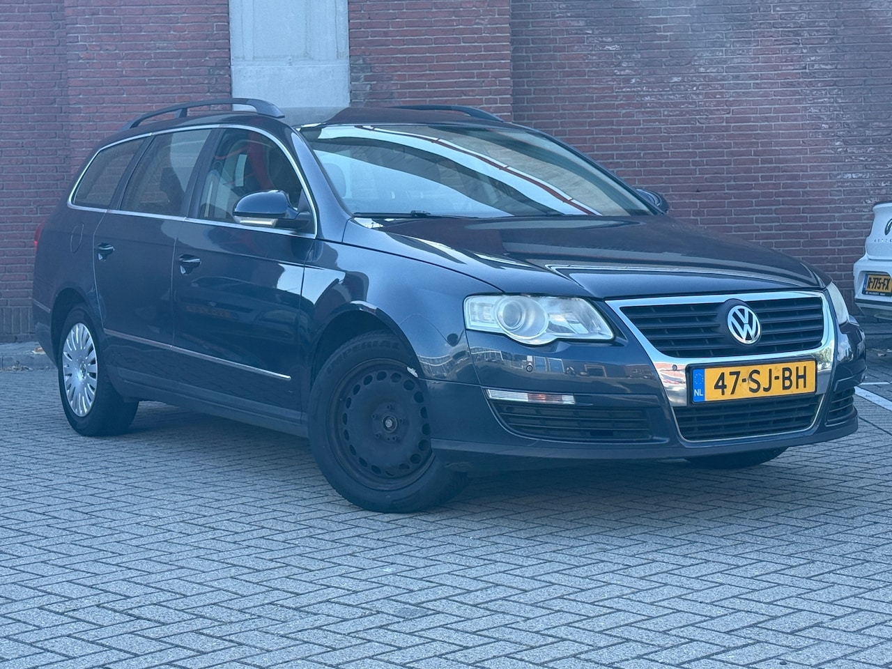 Volkswagen Passat Variant - 2.0 FSI Comfortline|AUTOMAAT|NAVI|CLIMA|INRUILKOOPJE - AutoWereld.nl