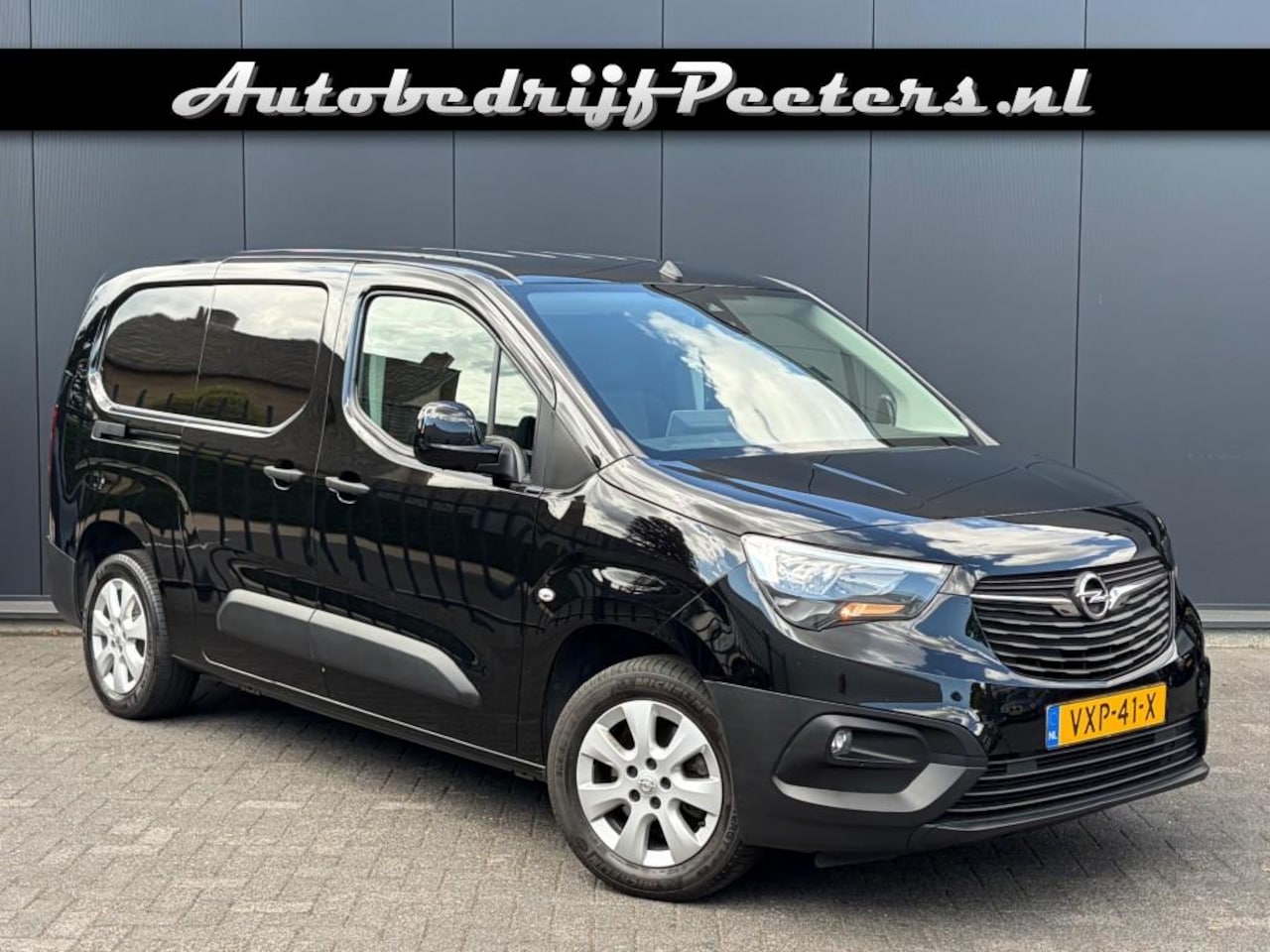 Opel Combo - 1.5D L2H1 Carplay Android Camera Cruise PDC Achterdeuren Sportvelgen - AutoWereld.nl