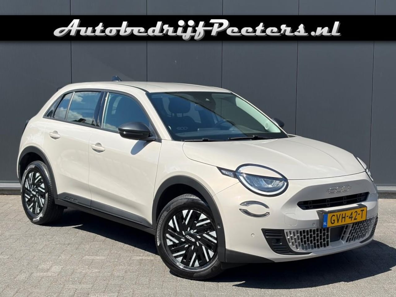 Fiat 600 - 1.2 Hybrid Urban Automaat Carplay Camera Cruise PDC NL-auto - AutoWereld.nl