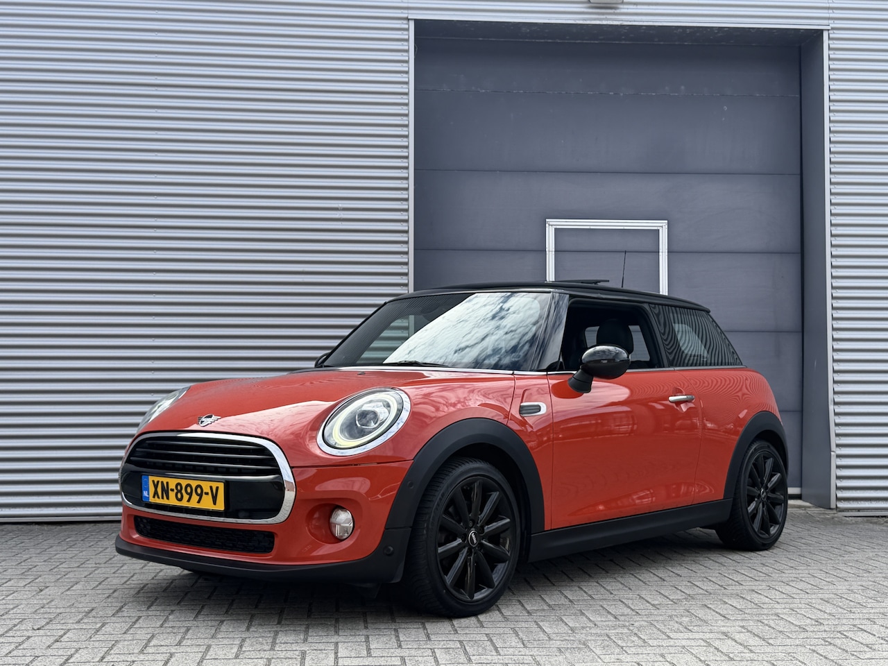 MINI 3-Deurs - 1.5 Cooper Chili I Pano.dak I Carplay I Leder I Camera I Harman Kardon - AutoWereld.nl